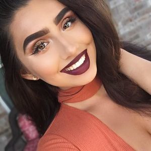 Meet your Posher, Isabella